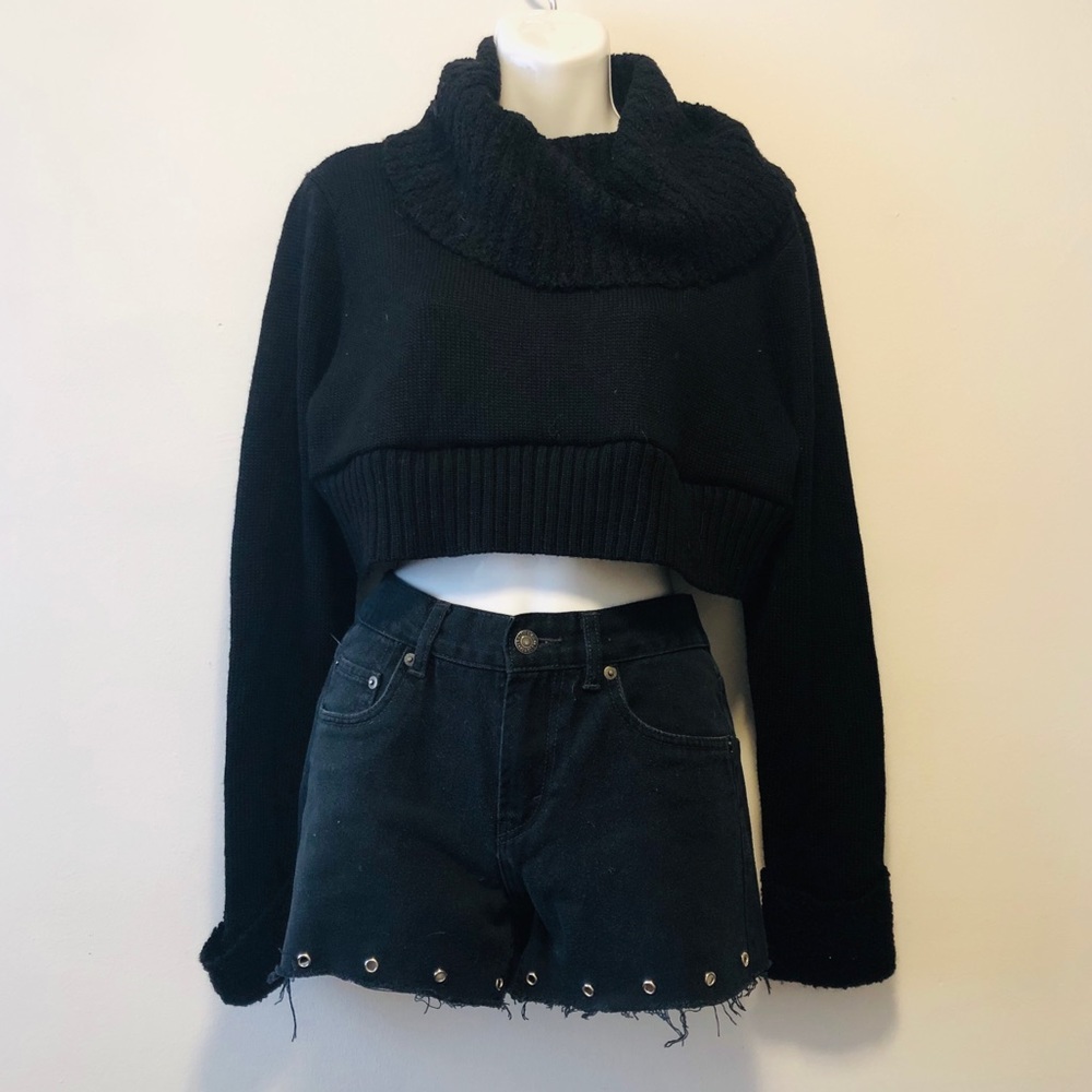 Vintage Crop Turtleneck Sweater